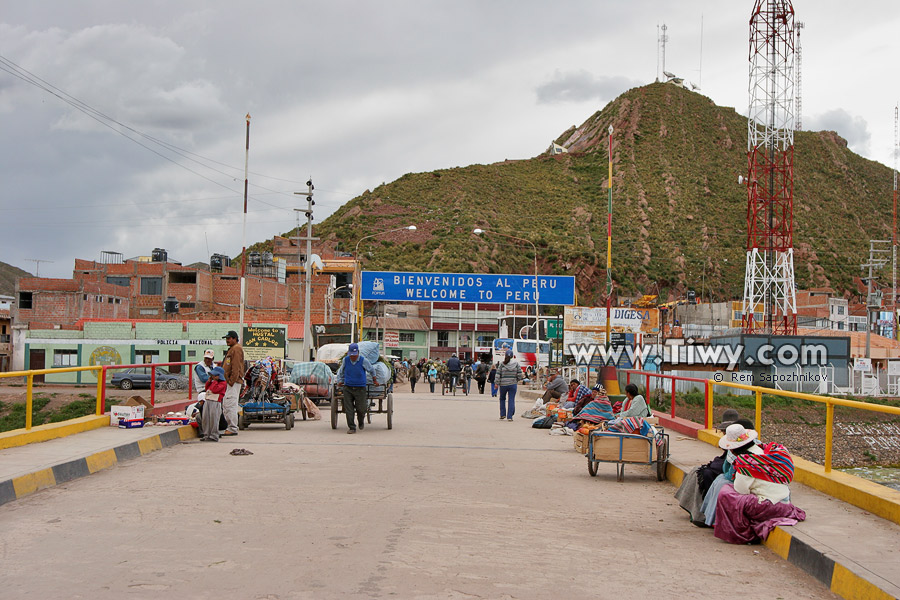 Bridge that connects Bolivia and Peru