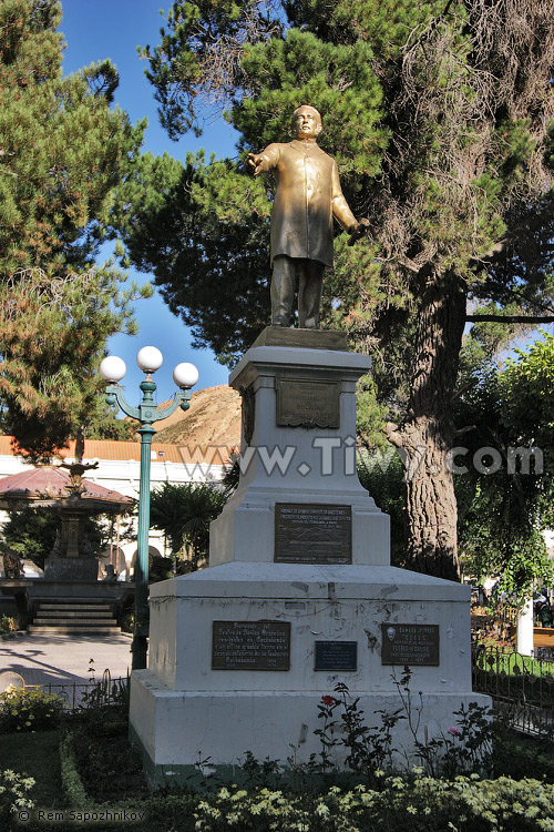 El monumento a Aniceto Arce, Oruro, Bolivia