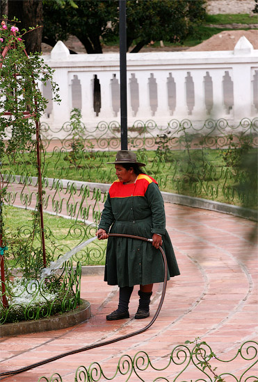 Садовница в парке Боливар