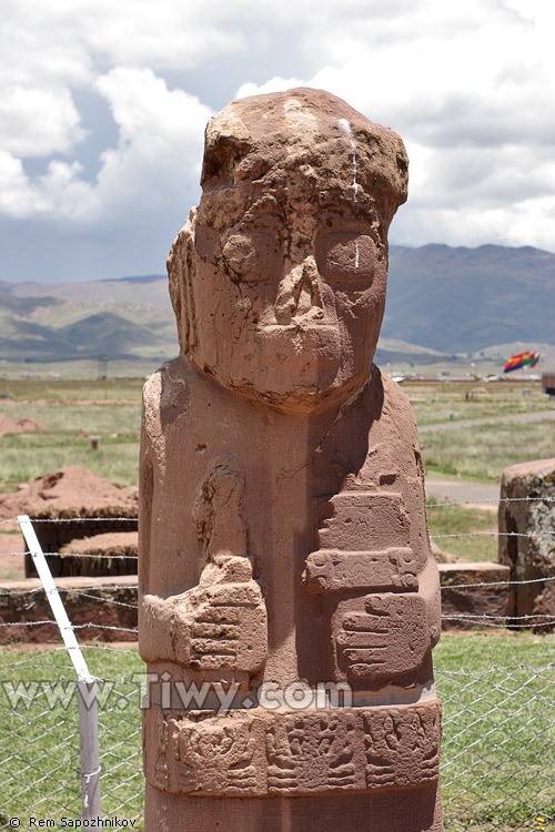 El monolito El Fraile - Tiwanaku, Bolivia
