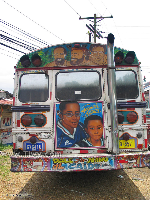 Multicoloured buses of Portobelo