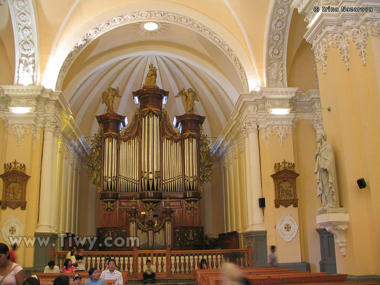 Organ in Main Cathedral