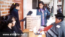 Обостряется ситуация в Боливии (фото с сайта www.eldiario.net)