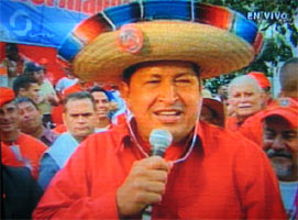 Исполнение венесуэльским президентом популярных мексиканских песен под аккомпанемент марьячис в широкополых сомбреро.