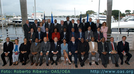 Участники 35-ой Генеральной ассамблеи Организации американских государств (ОАГ) (Foto: Roberto Ribeiro, www.oas.org)