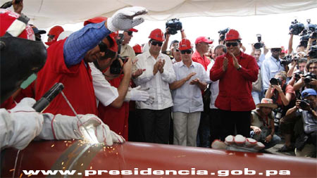 Мартин Торрихос, Альваро Урибе и Уго Чавес (Фото с сайта http://www.presidencia.gob.pa)