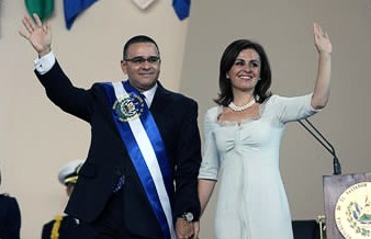 Сальвадор: Еще один левый политик стал полноправным президентом страны