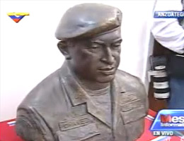 Busto del comandante Ch&#225;vez obsequiado por Vladimir Putin a Venezuela