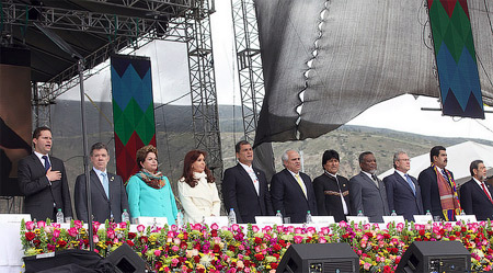 Presidentes de la Unasur celebran hoy reuni&#243;n en Mitad del Mundo