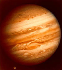 Júpiter y Ganímedes (una de las lunas de Júpiter) 