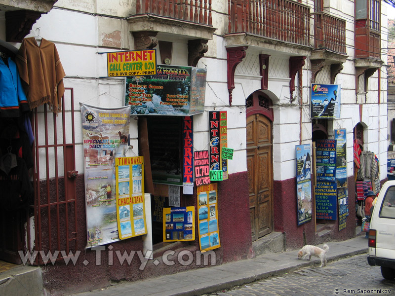 Sagarnaga street, La Paz, Bolivia