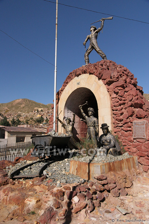 El monumento a los mineros - Oruro, Bolivia