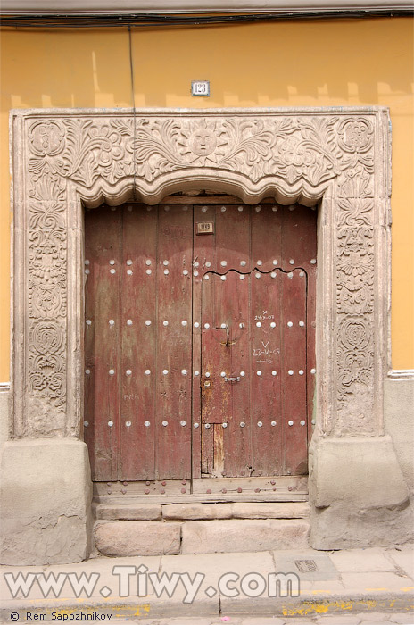 Старинные врата