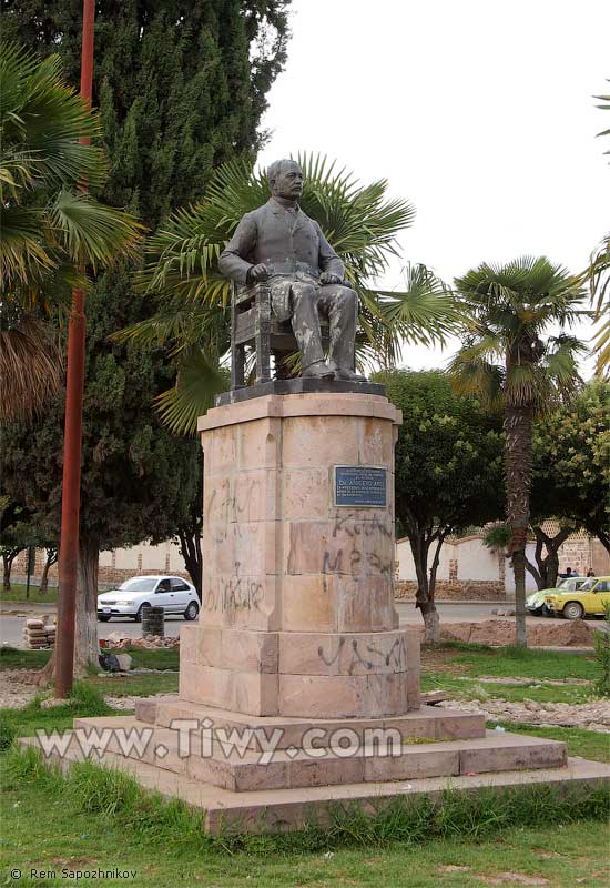 The monument to Aniceto Arce