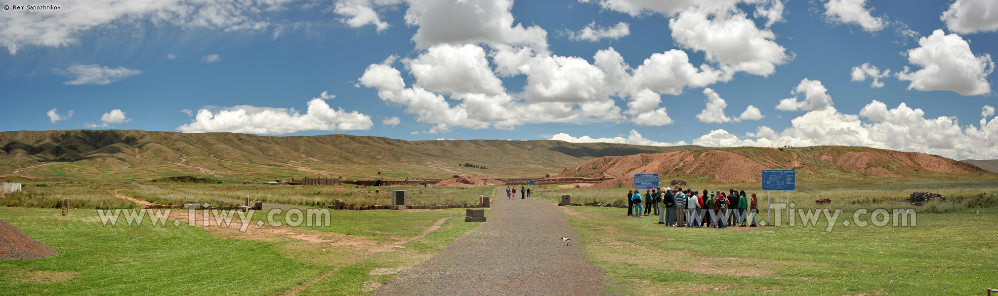 Вид на территорию комплекса Тиванаку