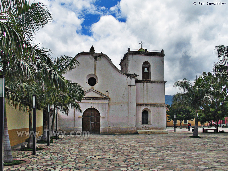 San Francisco church. In the church monastery there used to be a monastery, and today  school (on the left)