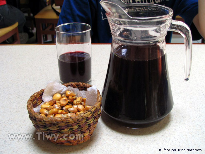 Chicha morada -  напиток на основе уникальной перуанской фиолетовой кукурузы