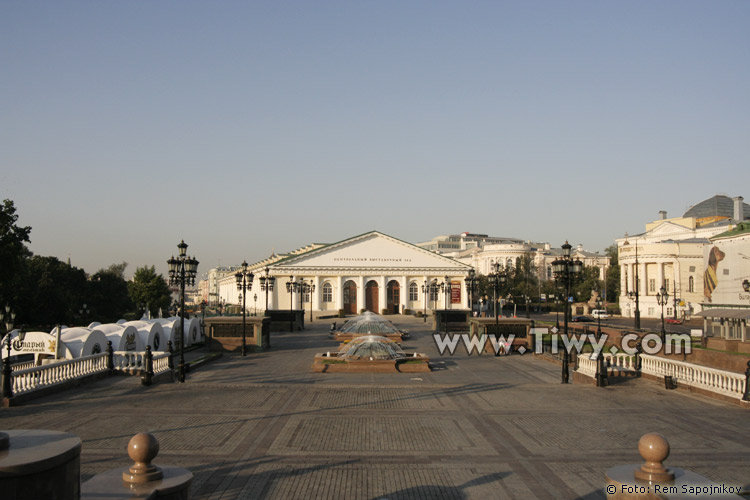 Manezhnaya Plaza